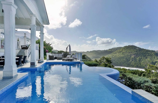 Cayman Villa 3BR in Cap Estate by Personal Villas - Infinity Pool, Martinique Vi
