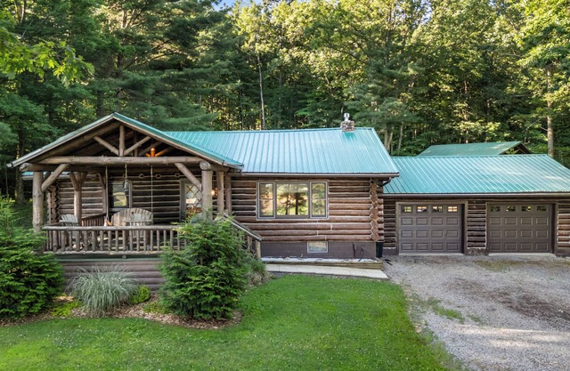 Cedar Lane Cabin: Authentic log cabin in wooded setting overlooking rural farmland