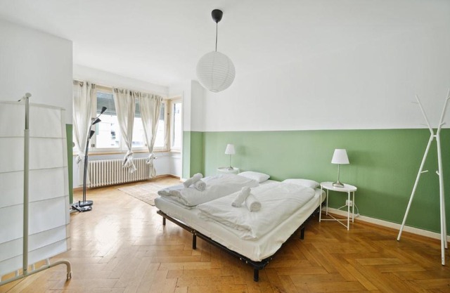 Central Apartment for City Explorers 222