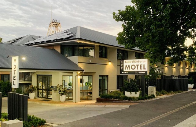 Central Deborah Motel