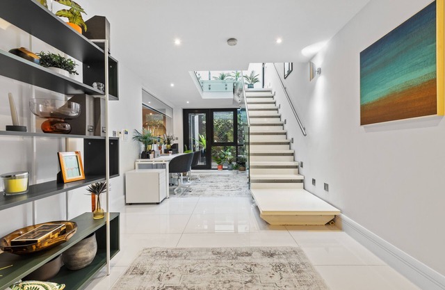 Central London Primrose Spacious 5* Maisonette 3BR/3BA Townhouse