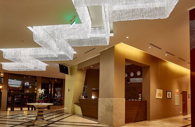 Central Plaza Hotel