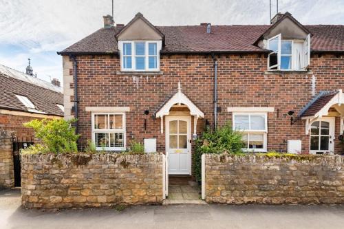 Central Village Cottage, The Corders