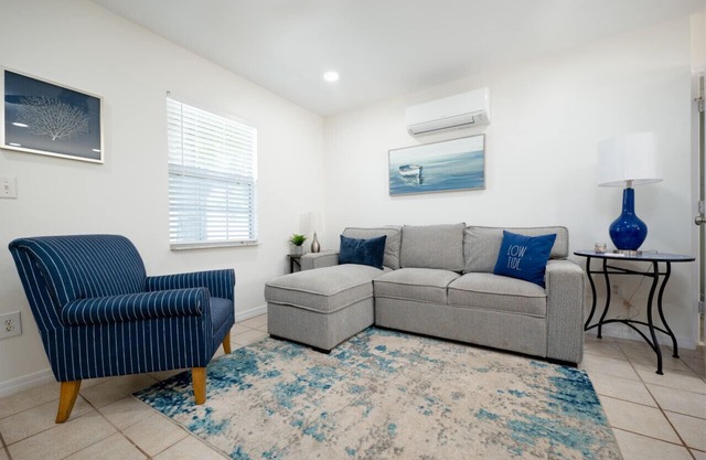 Centrally located and close to everything!