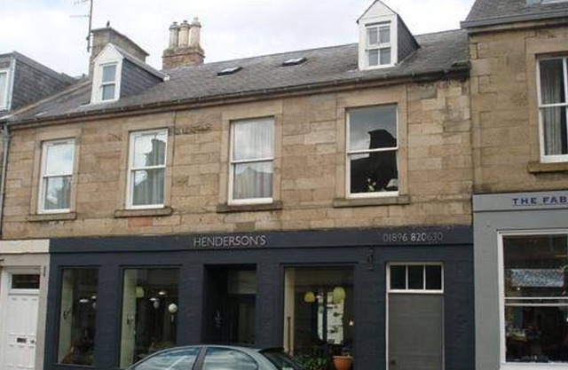 Centrally Located Little Flat, Full Of Character InThe Border Town Of Melrose.