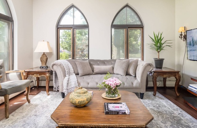Centrally located Mansion Guest House