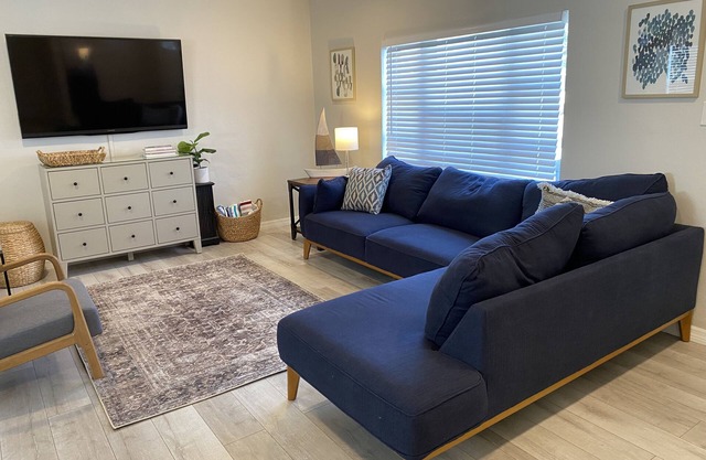 Centrally-located, coastal tiny home w/access to downtown and the best beaches!