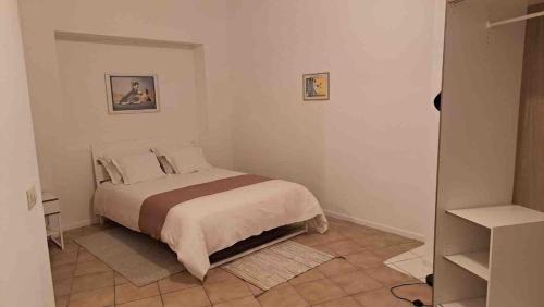 Centre de Bruxelles, Studio B