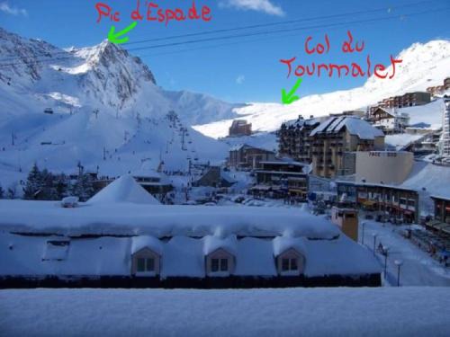 Centre village ; Vue imprenable