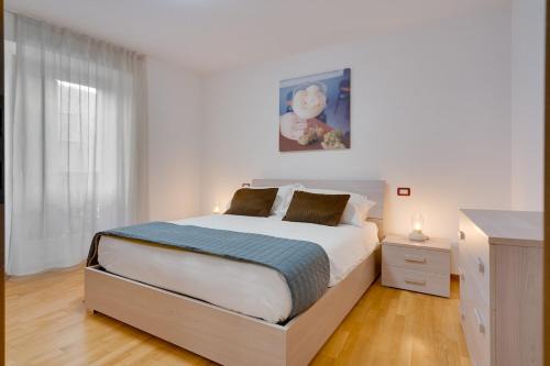 Centro Cormons - 3 Camere Letto & Balcone Privato