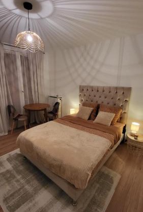 Château 5 min avec balcon et un Stationnement gratuit