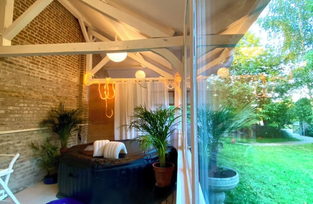 Château Le Bas Bleu, Maison La Souveraine: 6 people