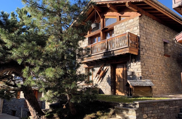 Chalet 2 minutes from the ski slopes, ideal for a family holiday!