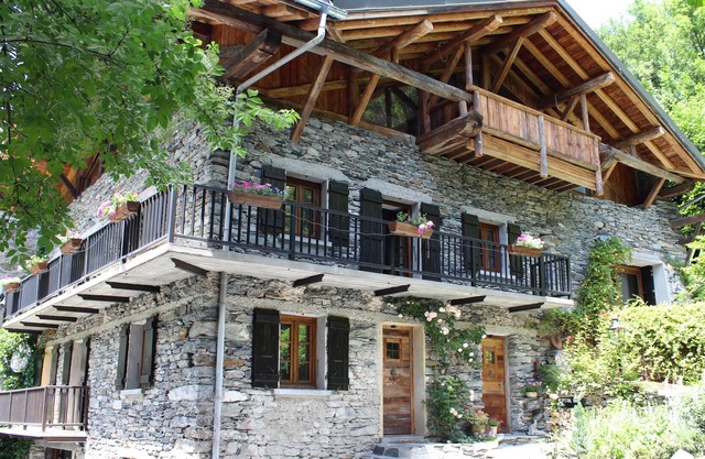 Chalet 350 M2 comfortable for 12 people