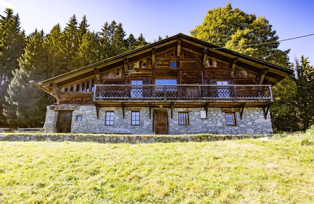 Chalet 'D'alpage Cornillon' with Mountain View, Private Terrace and Wi-Fi
