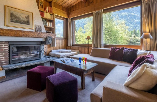 Chalet de l'aiguille with view on Mont Blanc