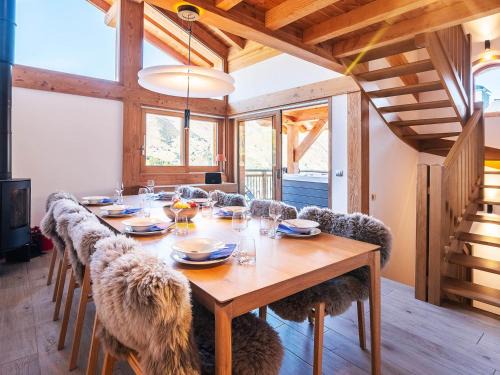Chalet Landenoire · Ski-in/Ski-out · Sauna & Jacuzzi · Parking · WiFi · 8 Pers. - FR-1-344-777