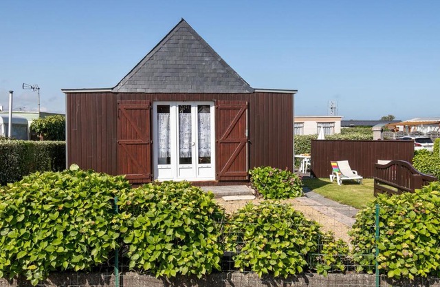Chalet Petit Chalet à la Plage by Interhome