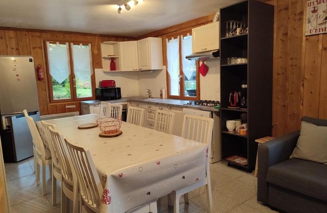 Chalet spacieux 10 pers. avec jardin, cheminée, cuisine équipée à Cohennoz, proche nature - FR-1-733-29