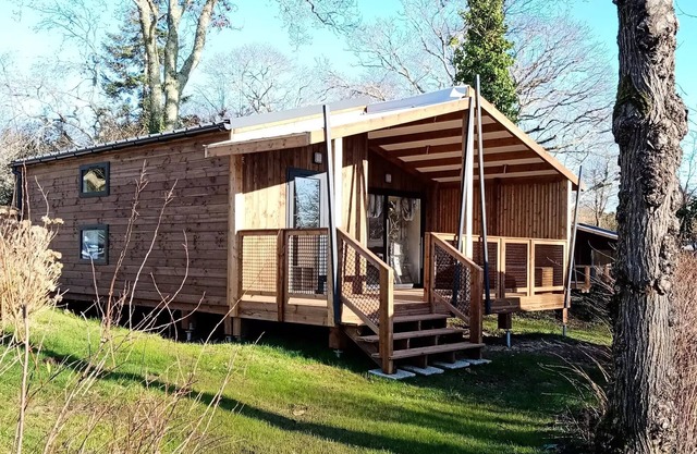 Chalet | Ultimate | 3 Ch. | 6 pers. | Raised terrace | TV