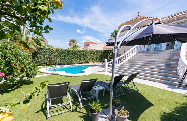 Chalet with impressive character and caraceristicas