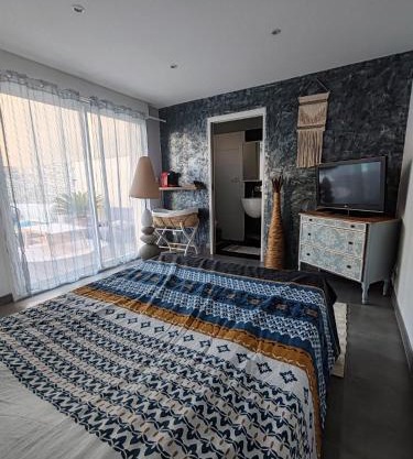 Chambre d'hôtes privée et indépendante avec piscine