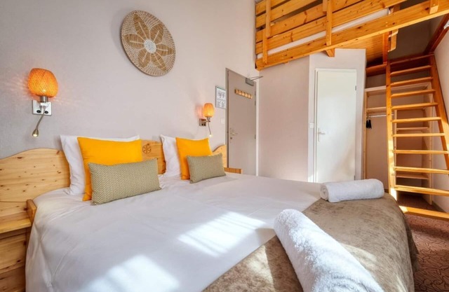 Chambre Moderne Famille | Près des Pistes | Wi-Fi