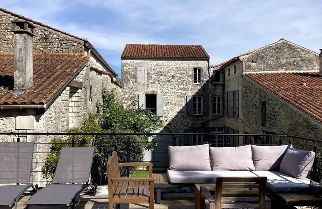 Character house in town center. Ideal for friends and families!