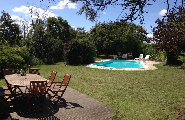 Character house with private pool Lauzerte