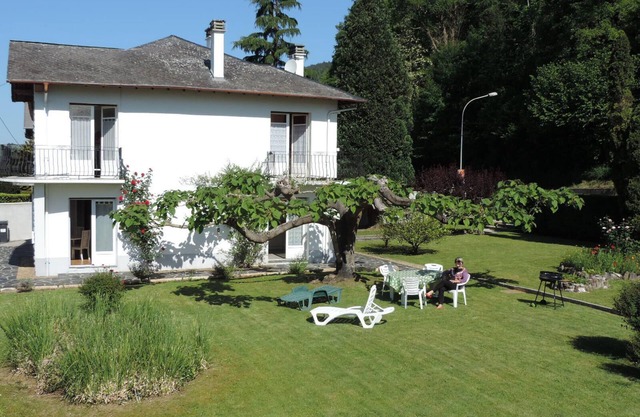 Charmant Appartement de 95m2 Dans une Maison Avec Pelouse Près de Lourdes 65