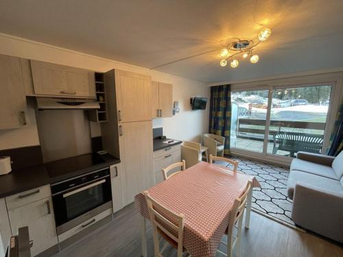 Charmant Studio au Coeur de la Station avec Terrasse ensoleillée et Proximité Commerces et Pistes - FR-1-787-30