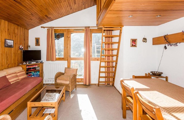 Charmant T2 Montchavin La Plagne, 36m², balcon sud, proche pistes et commerces, parking gratuit - FR-1-329-83