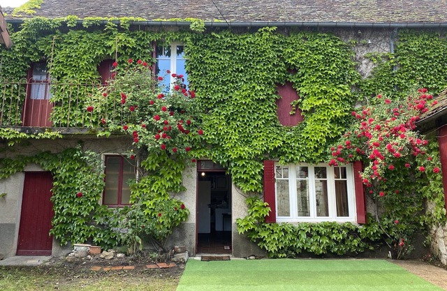 Charmante Maison de Campagne Rénovée du 17e 6 Voyageurs Rivière et Jacuzzi