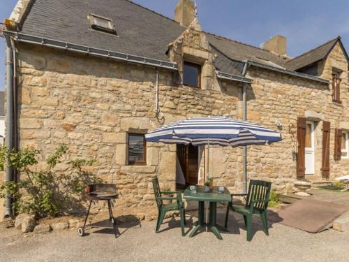 Charmante Maison Rénovée à 500m de la Mer avec Jardin, 2 Chambres, Parking Gratuit - FR-1-306-911