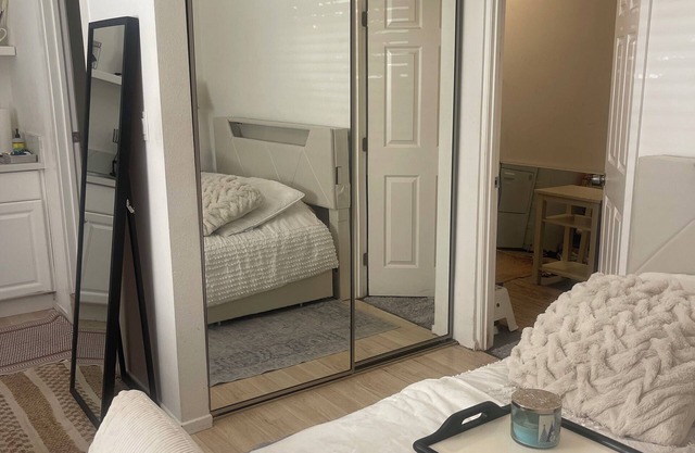 Charming 1-bedroom house in Redondo Beach with AC, WiFi