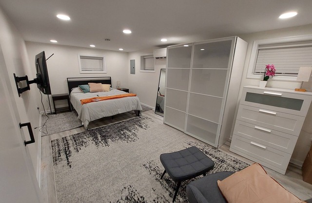 Charming 1-bedroom apartment in fabulous Washington with WiFi, AC