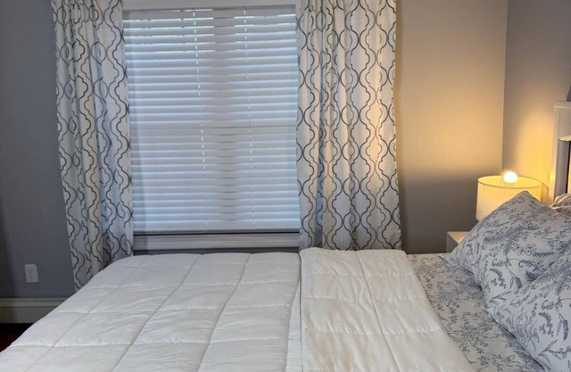 Charming 1-bedroom house with WiFi, AC in delightful Uniondale
