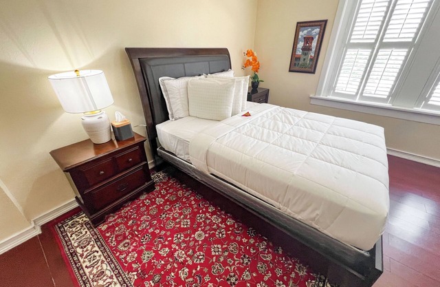 Charming 1-bedroom hotel with WiFi, AC in wonderful DeLand