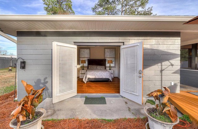 Charming 1-bedroom studio in Waynesboro with WiFi, AC & Pool!