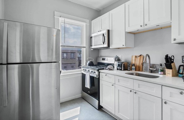 Charming 1-bedroom apartment with WiFi, AC in wonderful Minneapolis