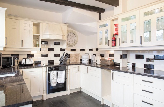 Charming 2 BD House in Tewkesbury Centre