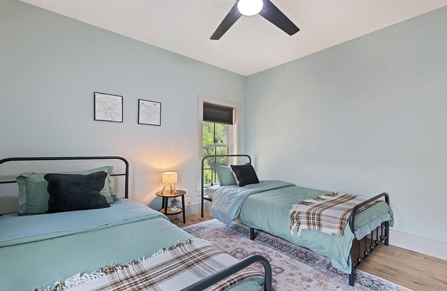 Charming 2-bedroom apartment with AC, WiFi in lovely Maggie Valley