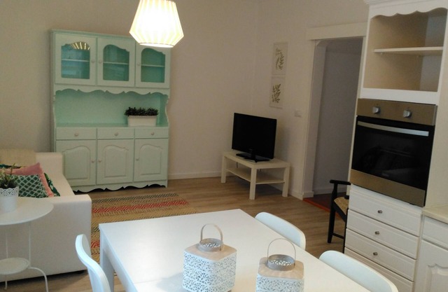 Charming 2-bedroom apartment in Praia de Paredes da Vitória