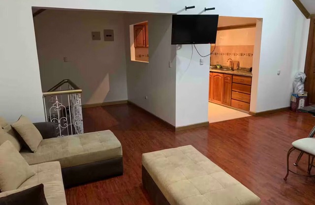 Charming 2-bedroom apartment in cool Cuenca with WiFi