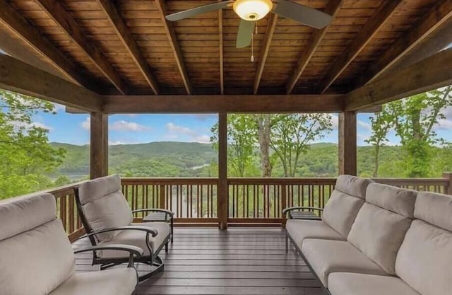 Charming 2-bedroom house in peaceful Cullowhee with AC
