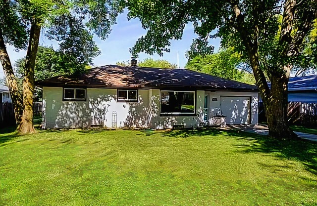 Charming 2-bedroom house in lovely Appleton, only 20 minutes from EAA