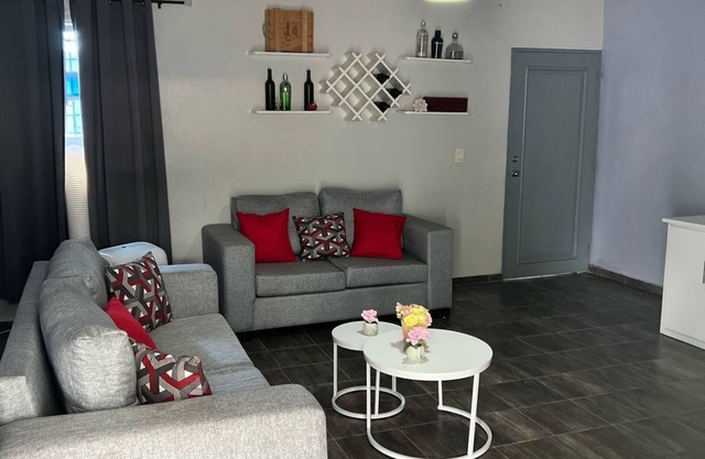 Charming 2-bedroom house with AC, WiFi in delightful countryside