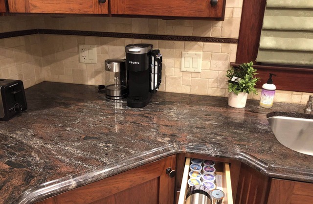Charming 2-bedroom house with AC, WiFi in brilliant Morton