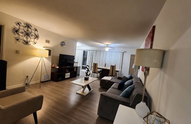 Charming 2BR at Westside Village