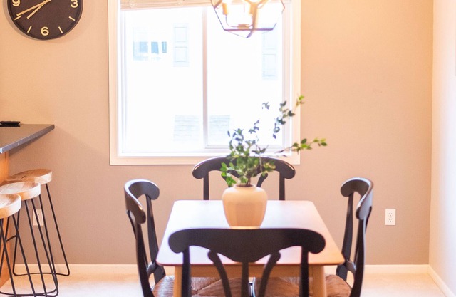 Charming 3 Bed 2.5 bath Townhome near Bryant Lake